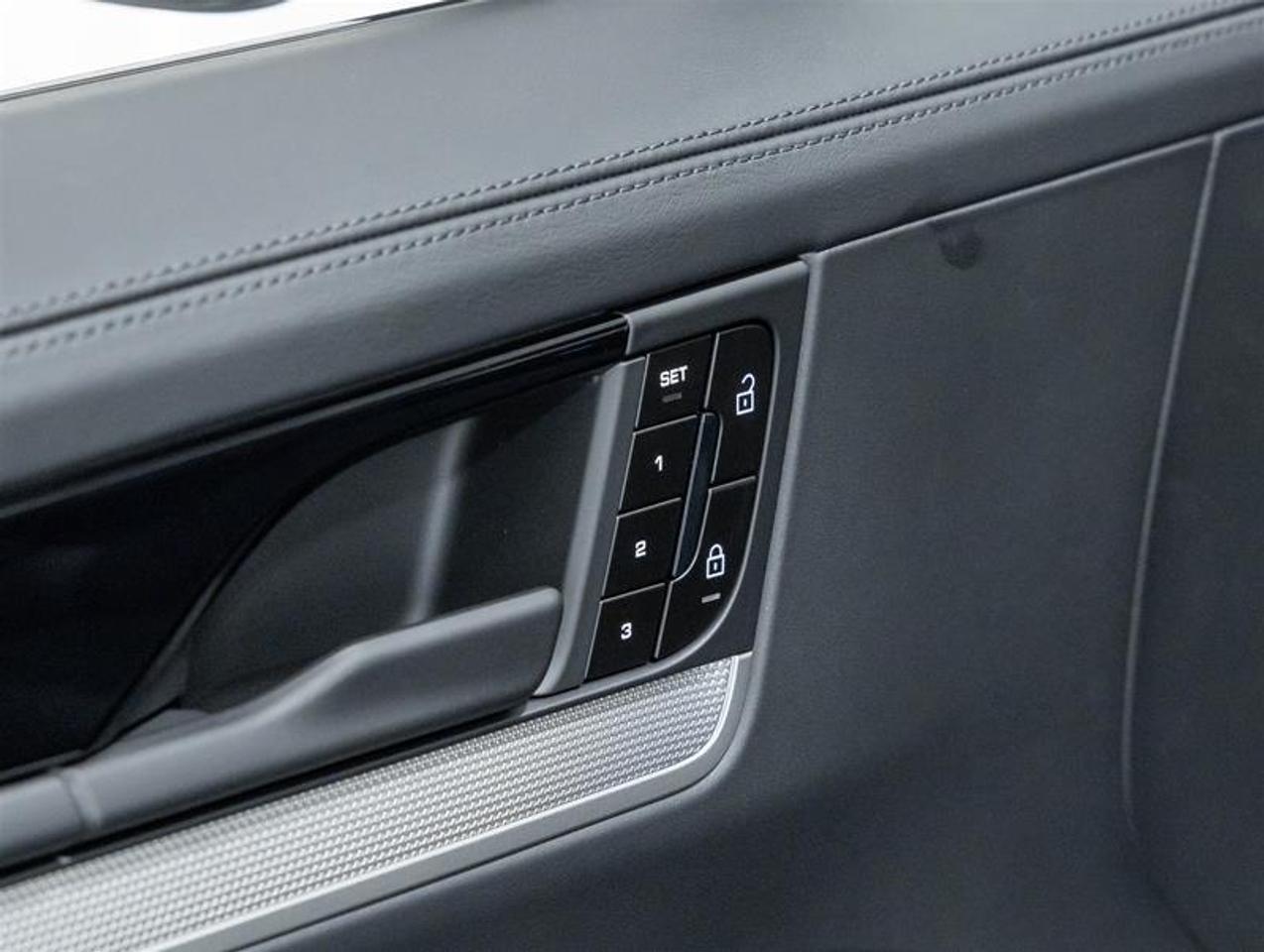 2026 Porsche Cayenne  Photo