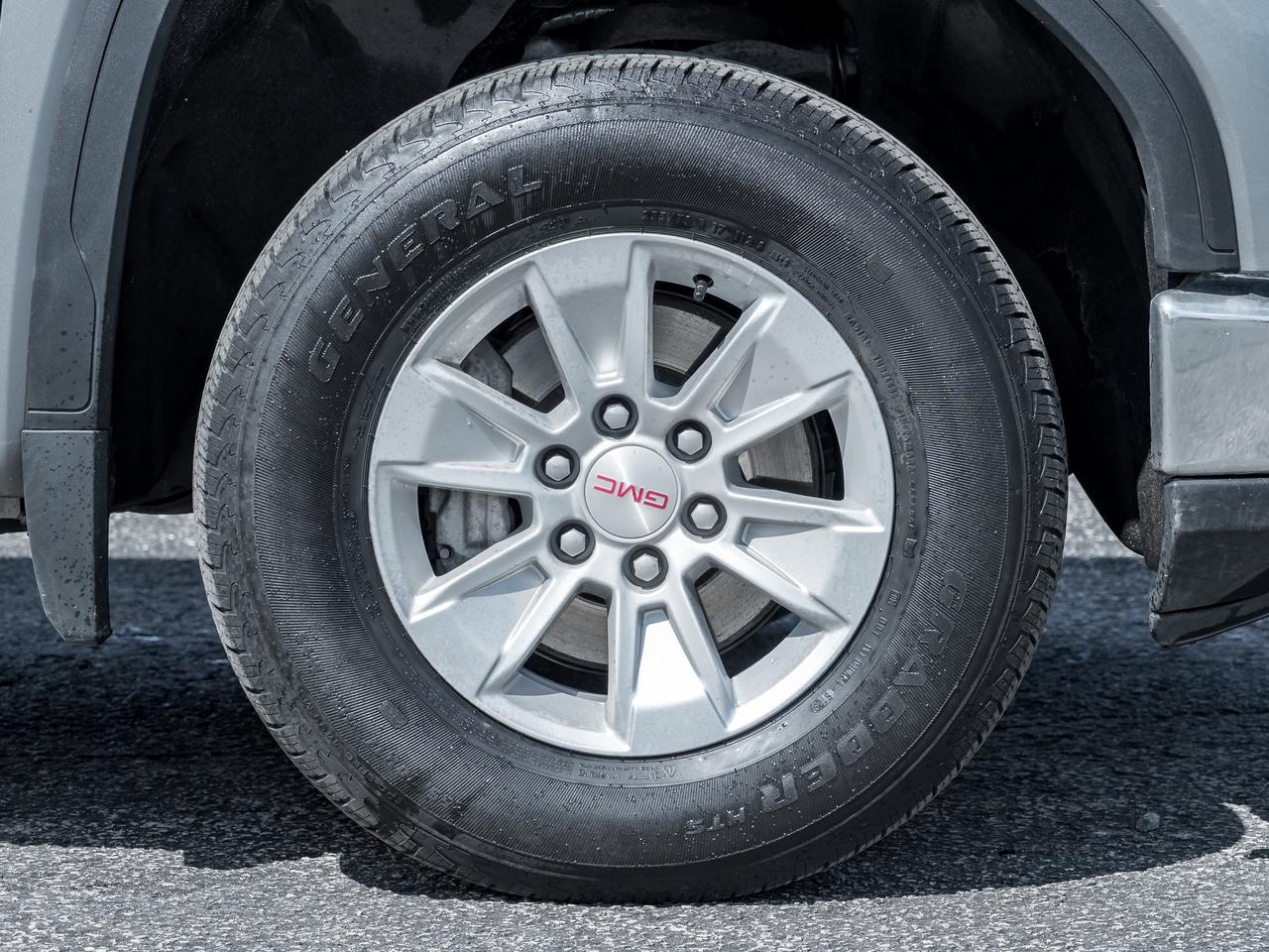 2024 GMC Sierra 1500 4WD SLE   Clean Carfax   EZ-Lift Tailgate Photo3