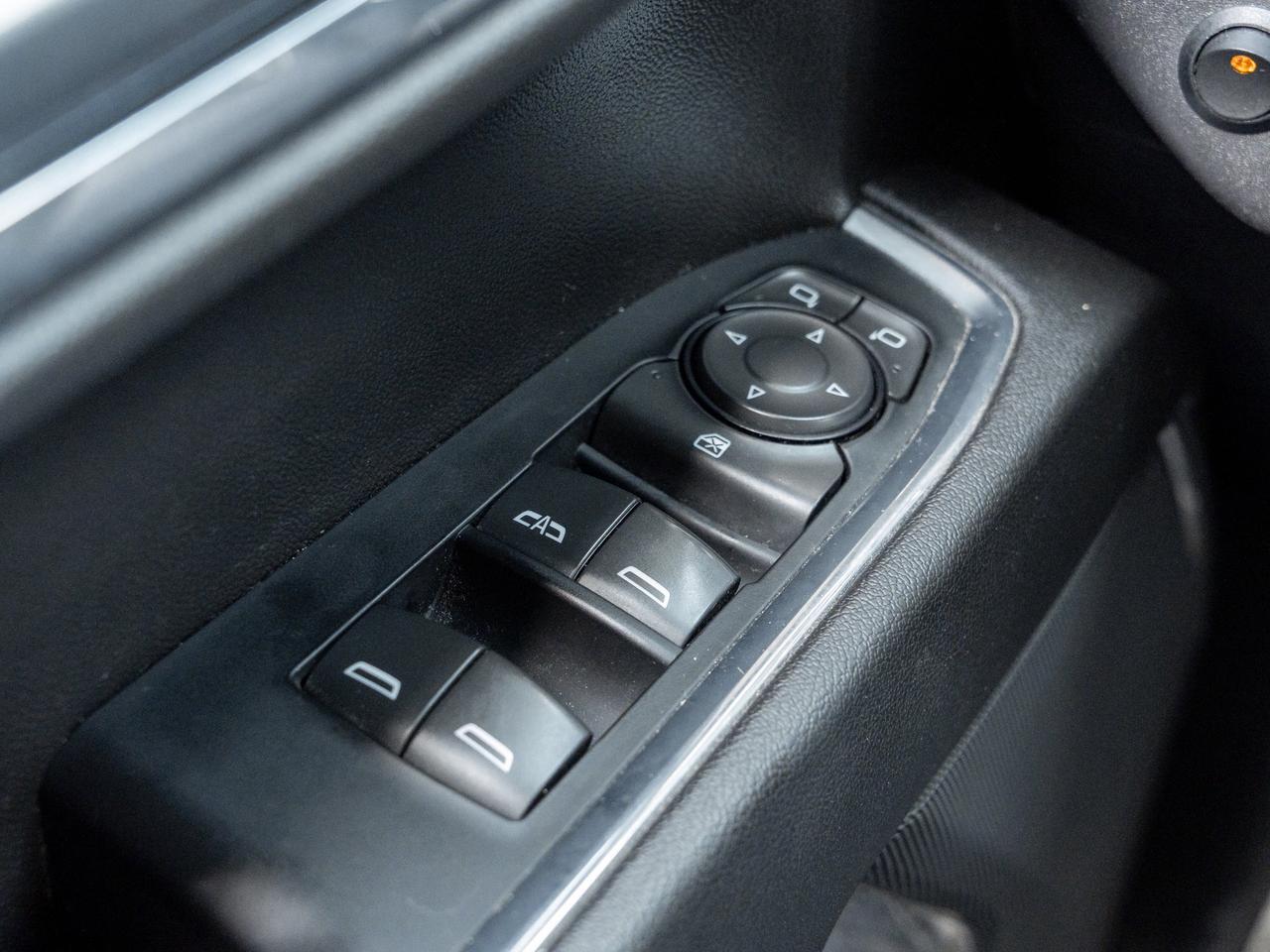 2024 GMC Sierra 1500 4WD SLE   Clean Carfax   EZ-Lift Tailgate Photo