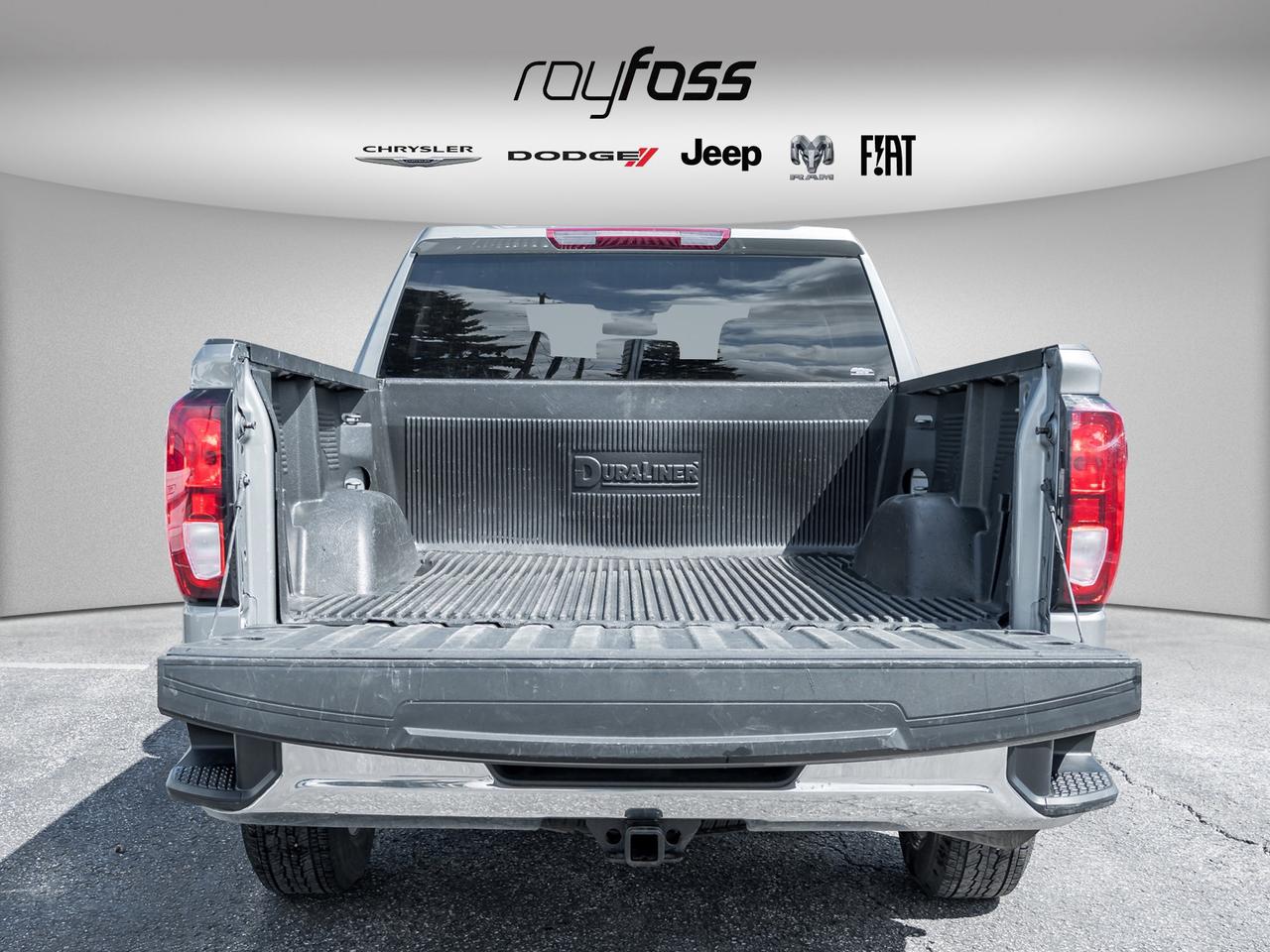 2024 GMC Sierra 1500 4WD SLE   Clean Carfax   EZ-Lift Tailgate Photo