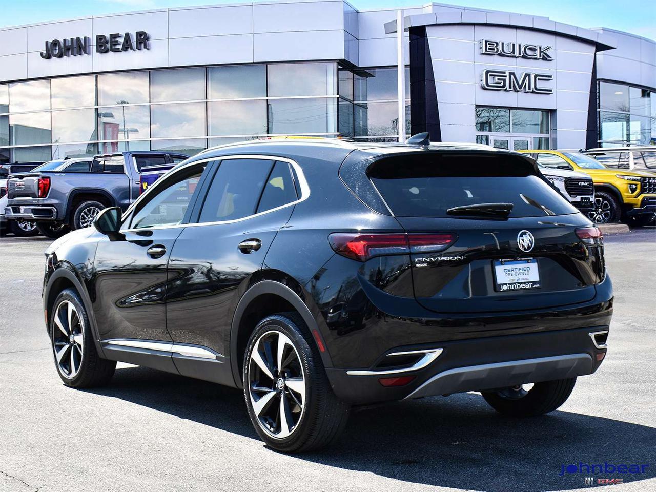 2022 Buick Envision Essence Photo