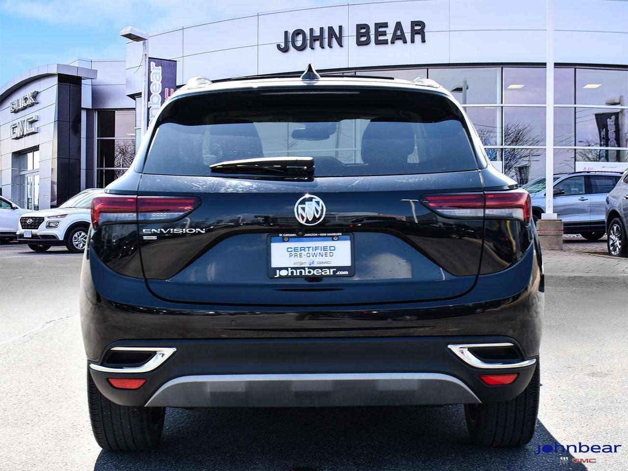2022 Buick Envision Essence Photo