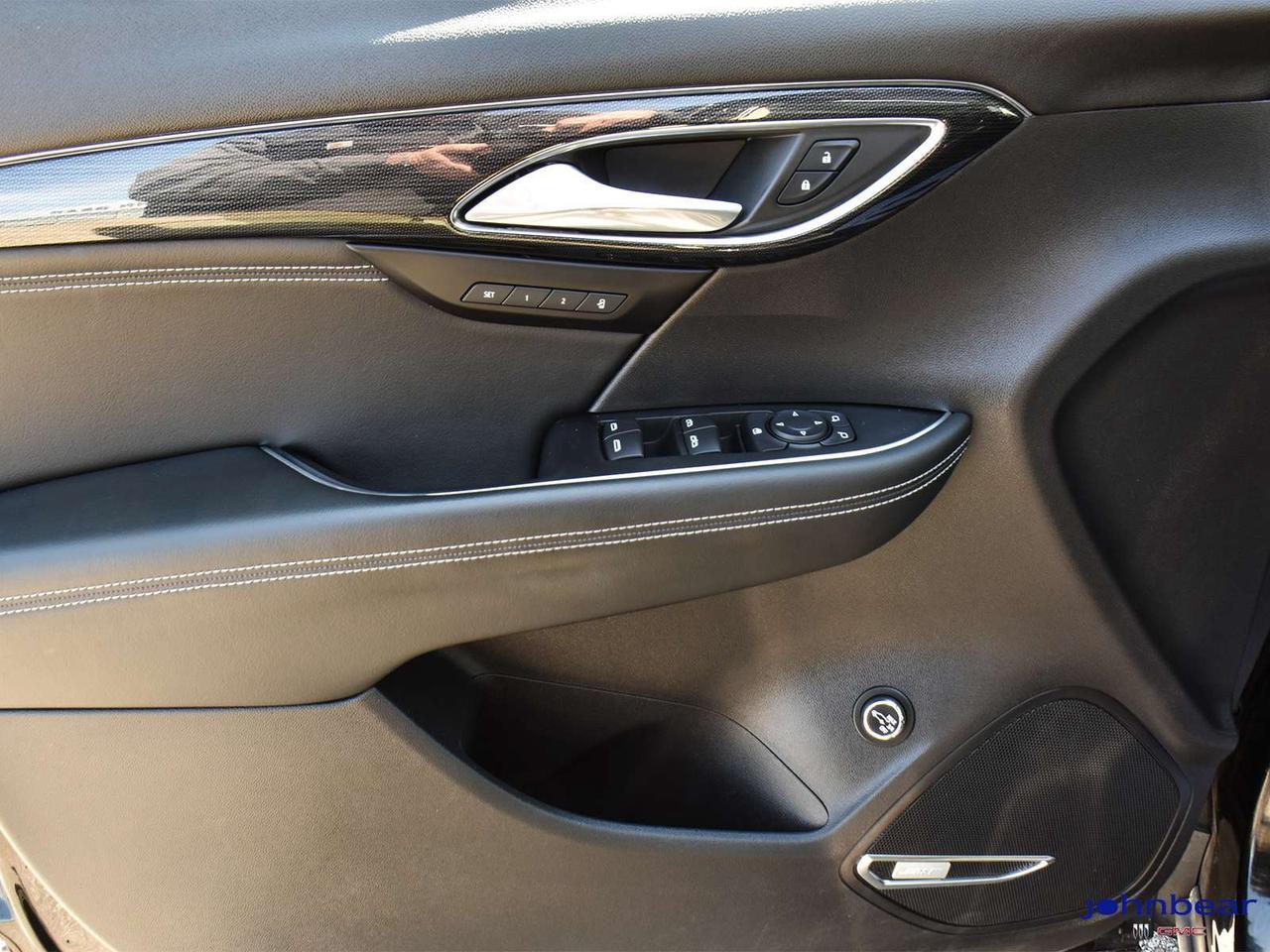2022 Buick Envision Essence Photo