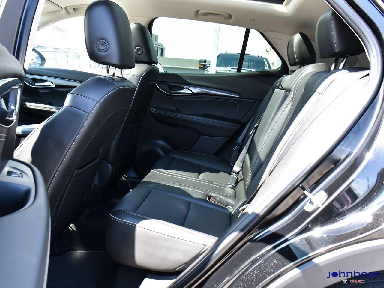 2022 Buick Envision Essence Photo