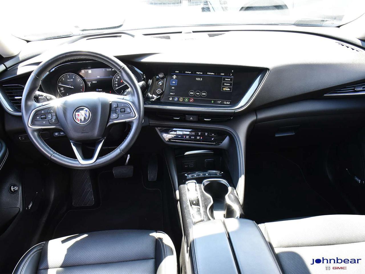 2022 Buick Envision Essence Photo