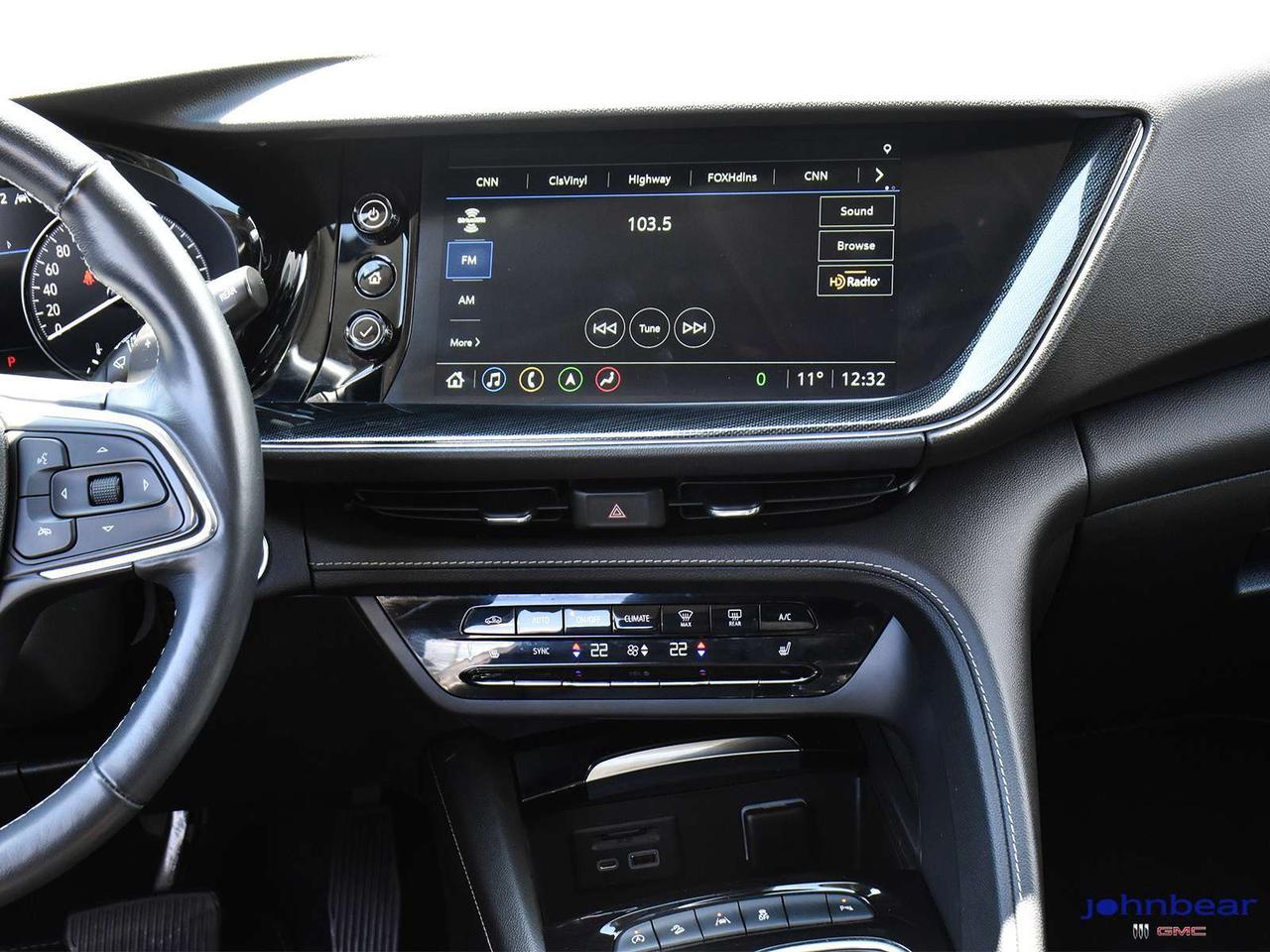 2022 Buick Envision Essence Photo