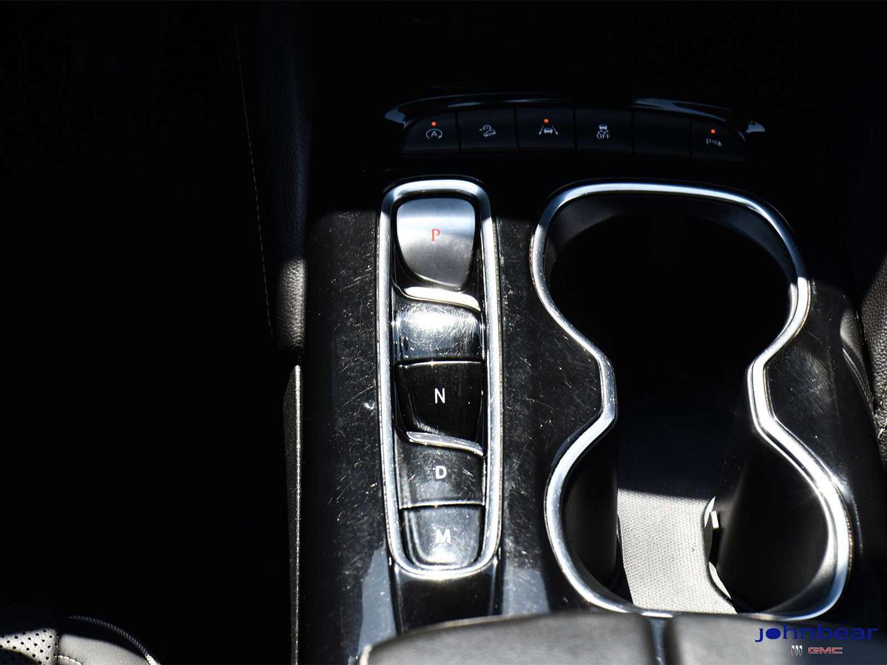 2022 Buick Envision Essence Photo