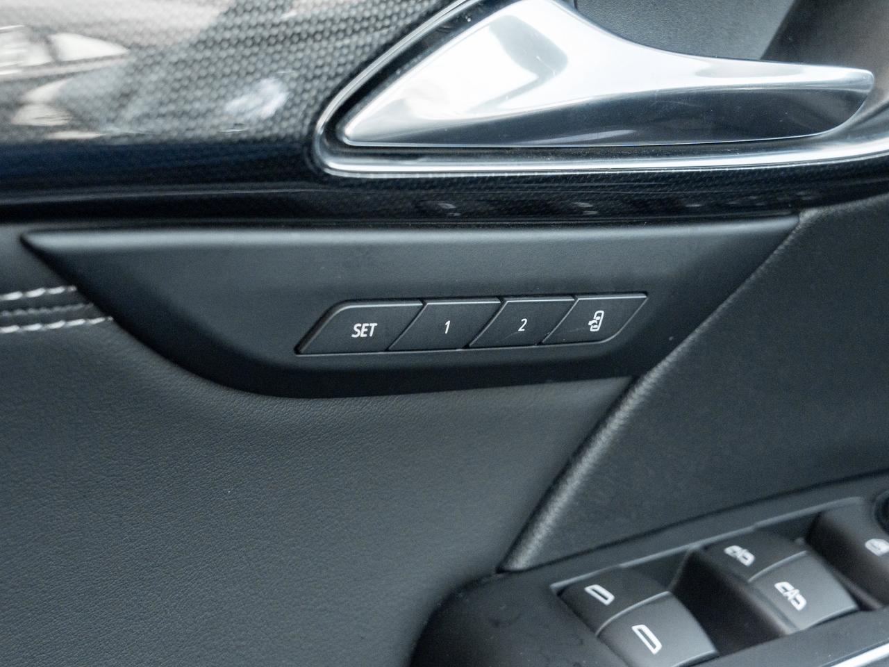 2023 Buick Envision AWD Essence   Clean Carfax   Heated Memory Seats Photo