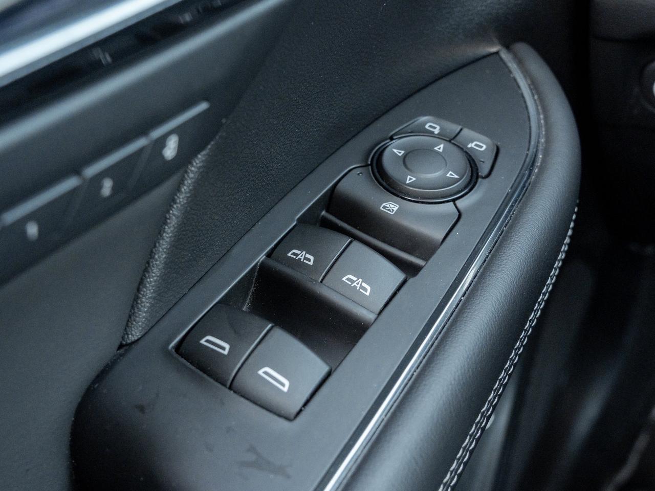 2023 Buick Envision AWD Essence   Clean Carfax   Heated Memory Seats Photo