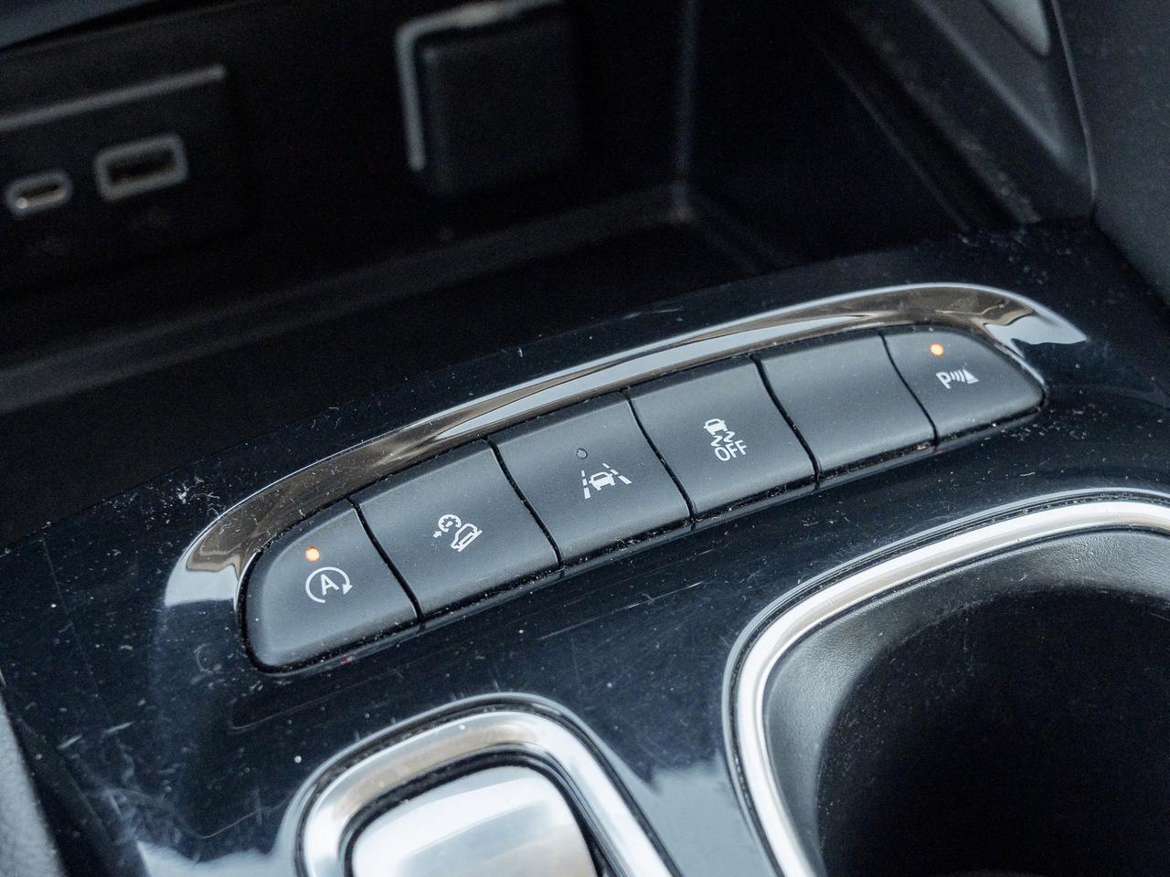 2023 Buick Envision AWD Essence   Clean Carfax   Heated Memory Seats Photo