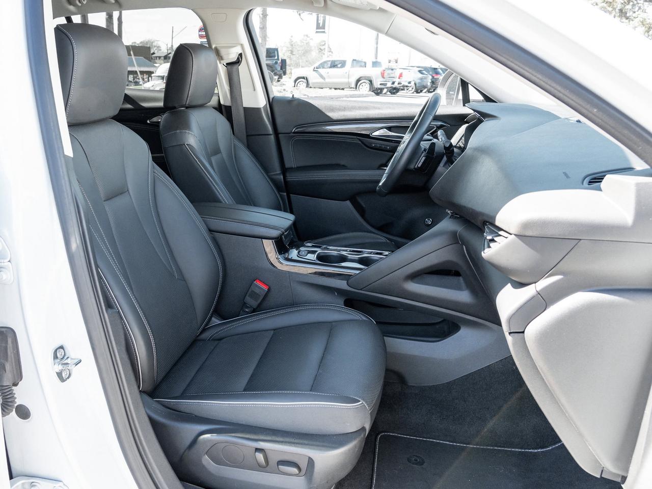 2023 Buick Envision AWD Essence   Clean Carfax   Heated Memory Seats Photo