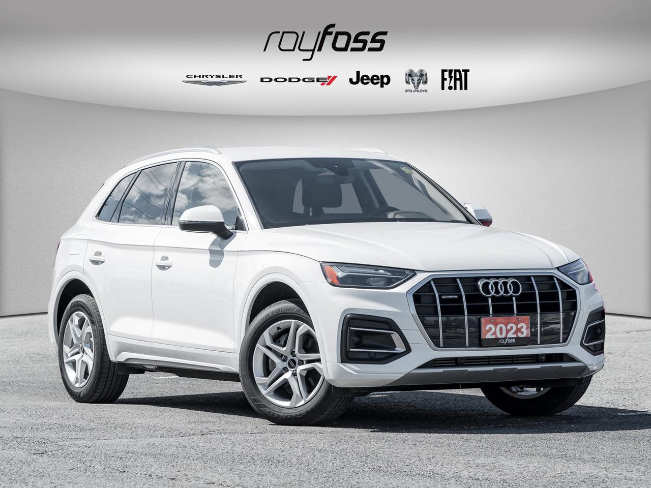 2023 Audi Q5 4WD Komfort   Clean Carfax   Heated Seats Photo0