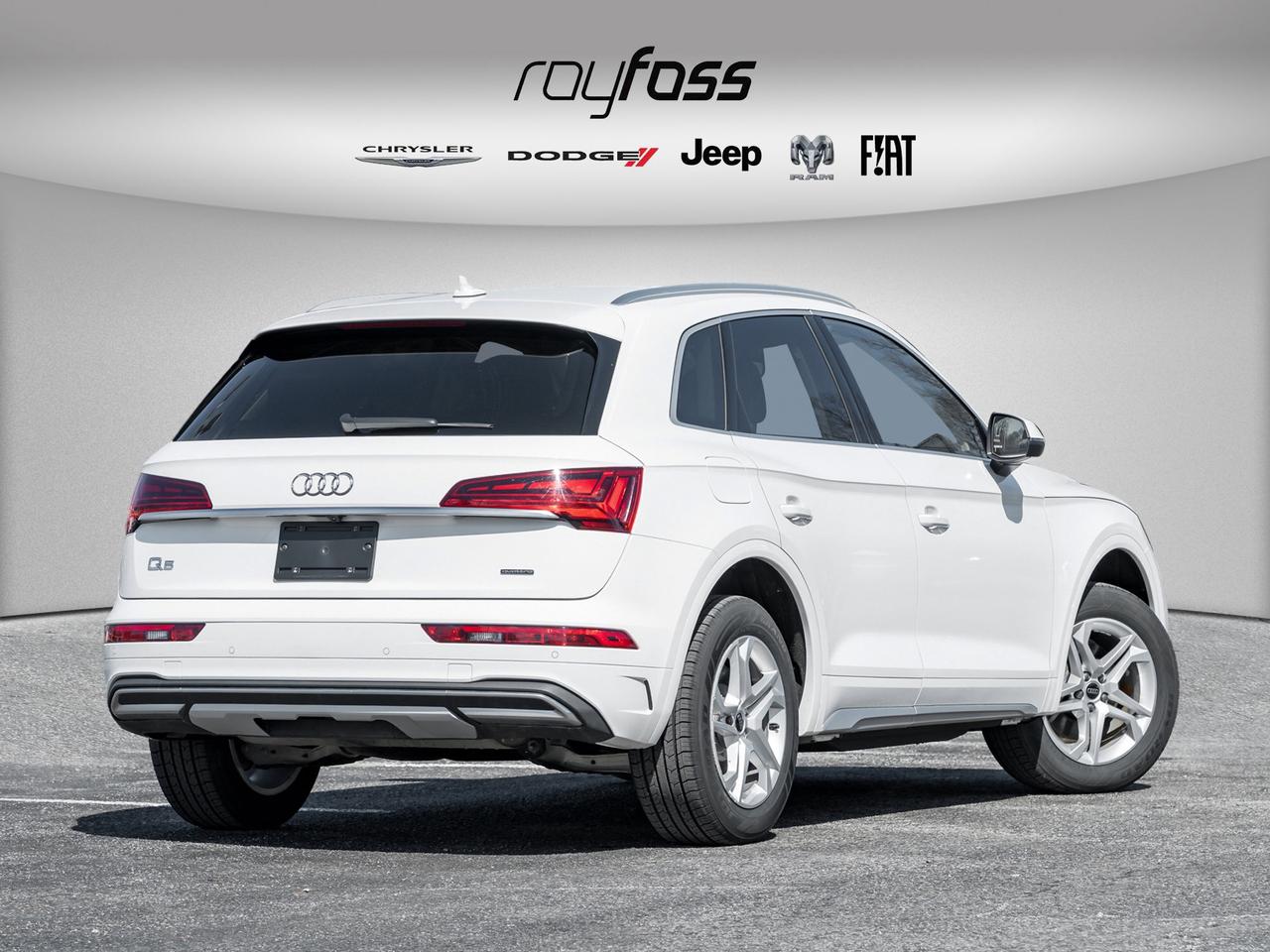 2023 Audi Q5 4WD Komfort   Clean Carfax   Heated Seats Photo