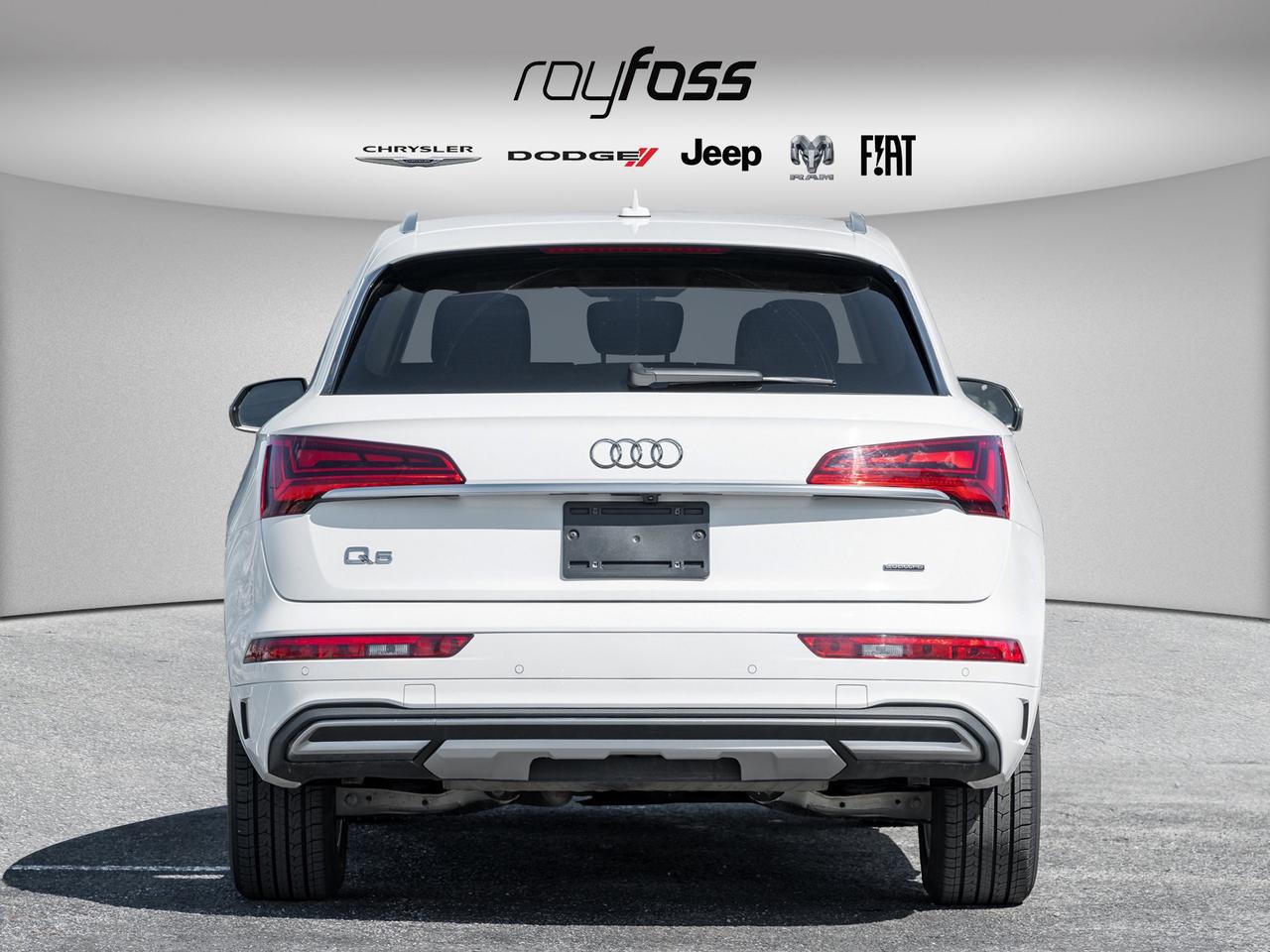 2023 Audi Q5 4WD Komfort   Clean Carfax   Heated Seats Photo