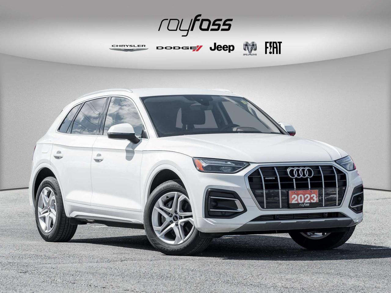 2023 Audi Q5 4WD Komfort   Clean Carfax   Heated Seats Photo0