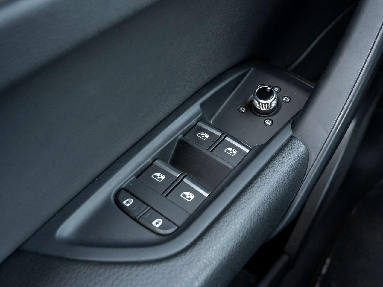 2023 Audi Q5 4WD Komfort   Clean Carfax   Heated Seats Photo