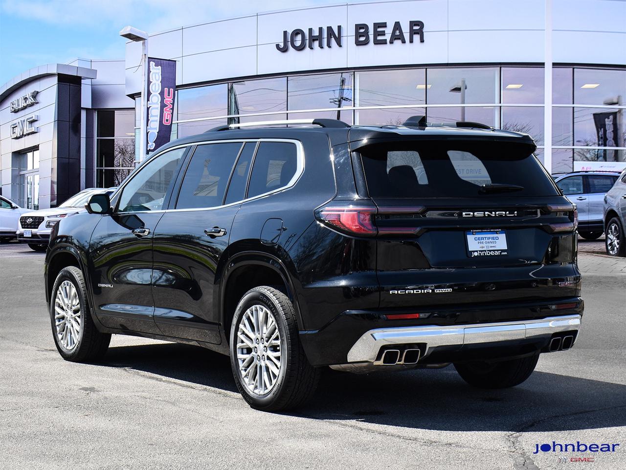 2024 GMC Acadia Denali Photo