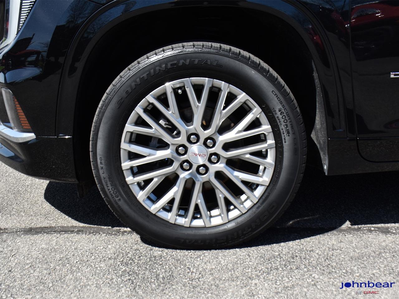 2024 GMC Acadia Denali Photo