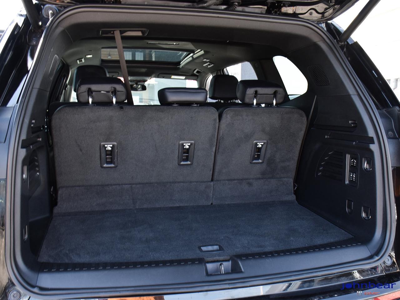 2024 GMC Acadia Denali Photo