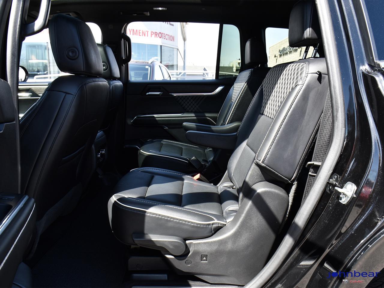 2024 GMC Acadia Denali Photo