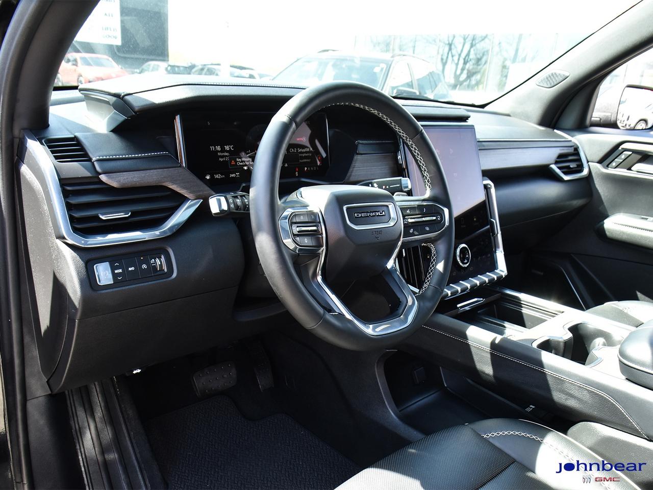 2024 GMC Acadia Denali Photo