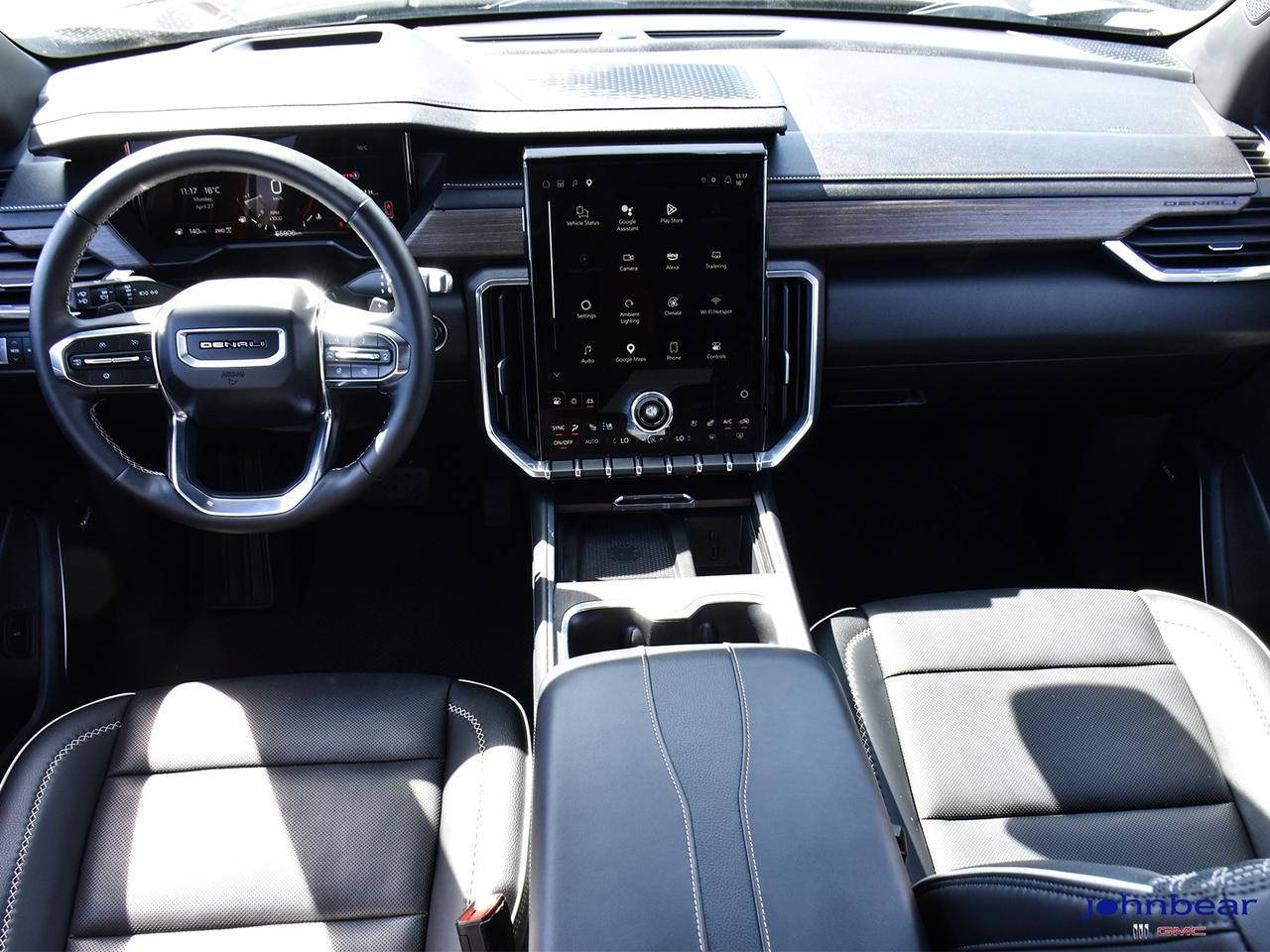 2024 GMC Acadia Denali Photo