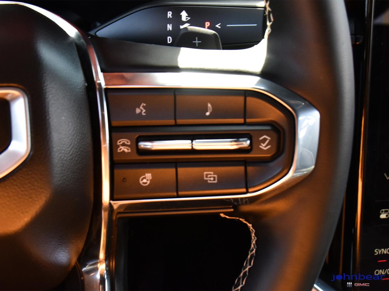 2024 GMC Acadia Denali Photo