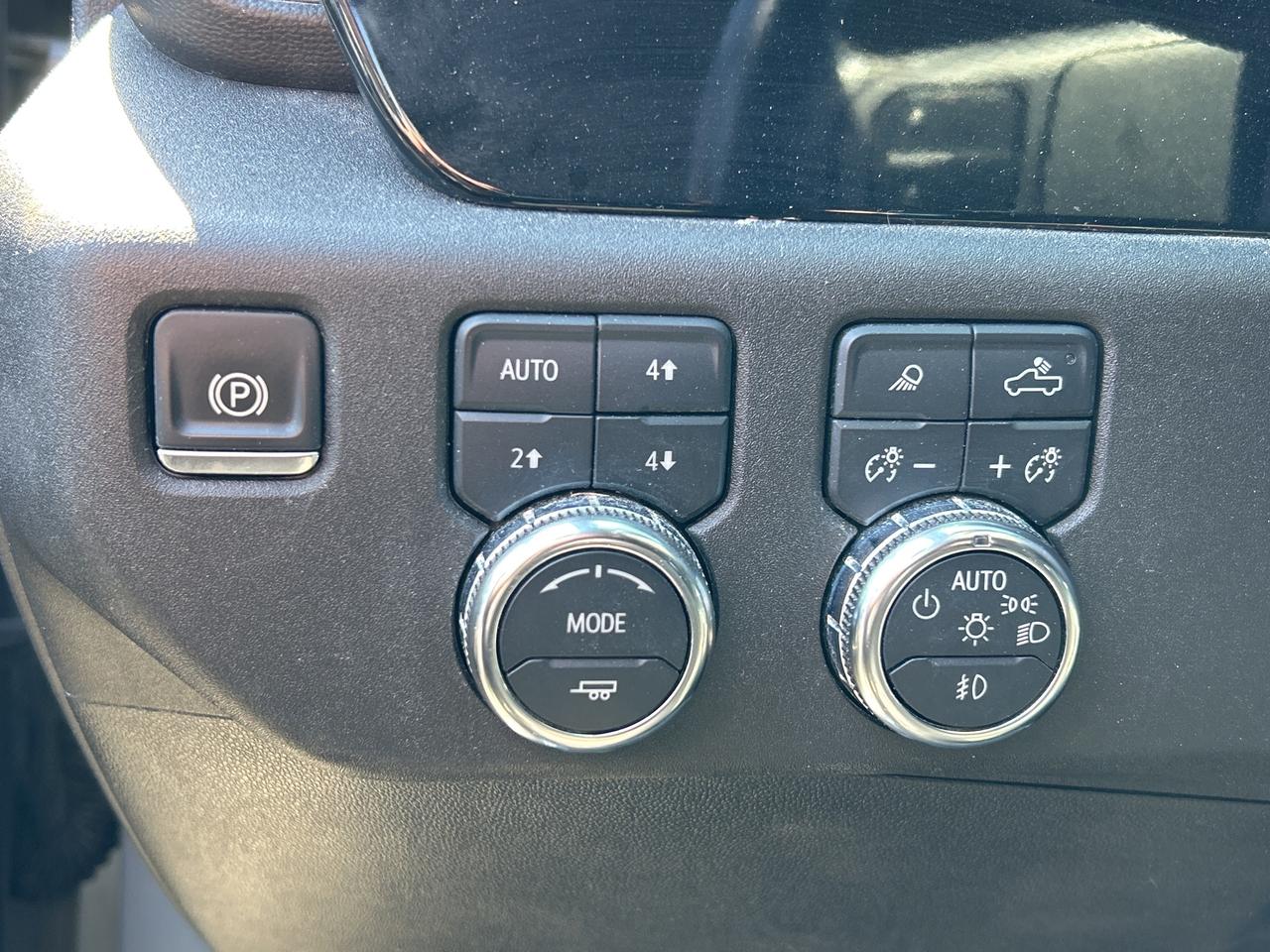 2024 GMC SIERRA 2500HD SLE Photo