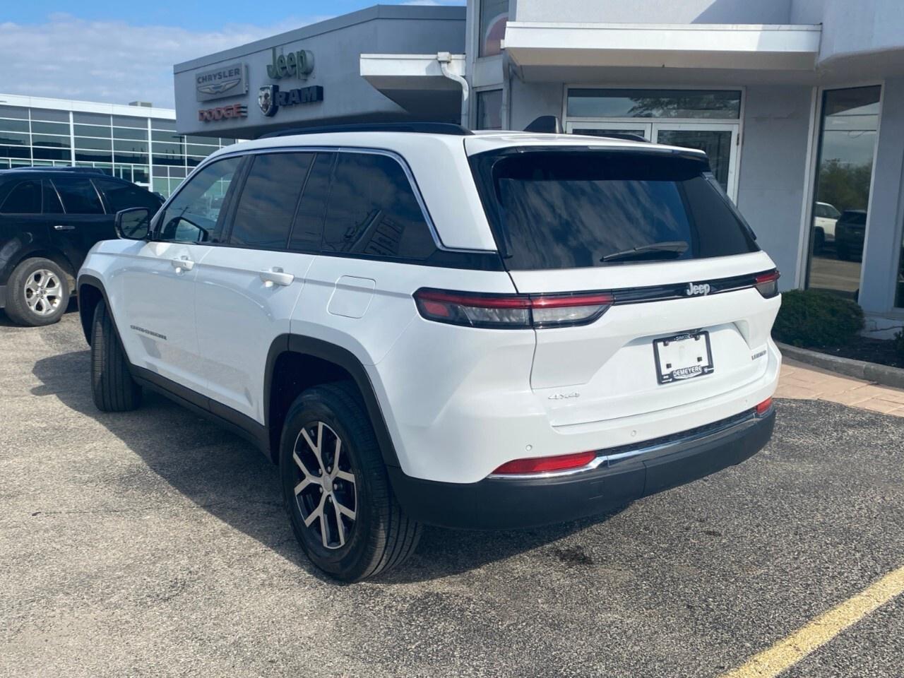 2024 Jeep Grand Cherokee LIMITED 4X4 Photo