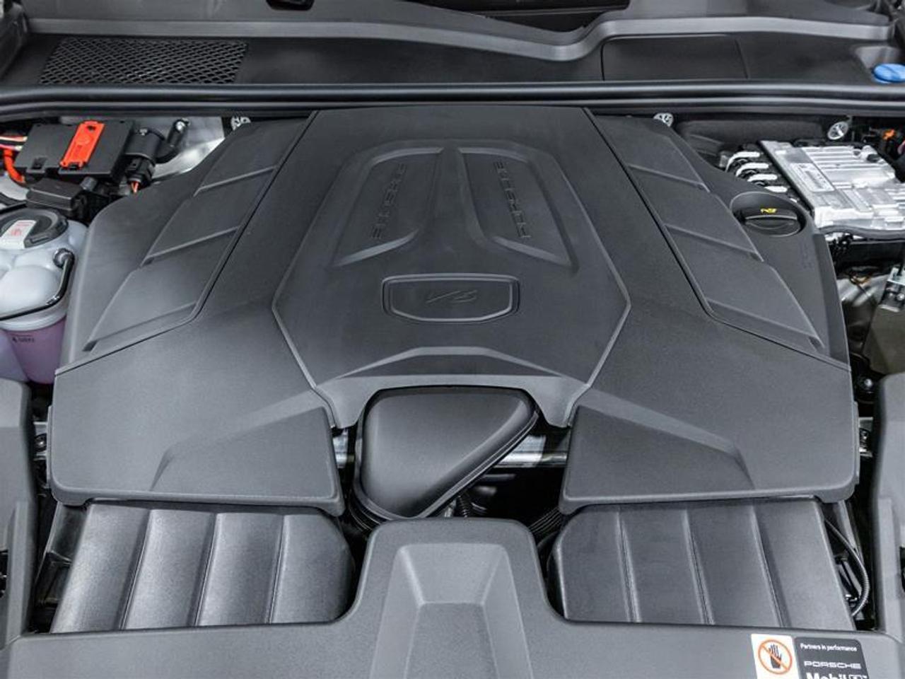 2026 Porsche Cayenne  Photo2