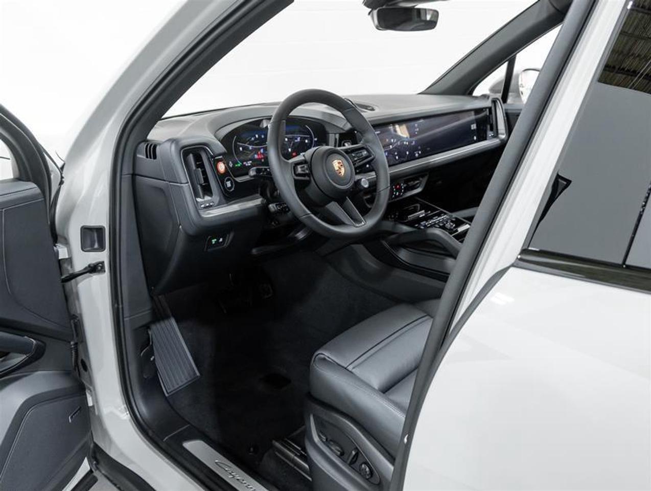2026 Porsche Cayenne  Photo