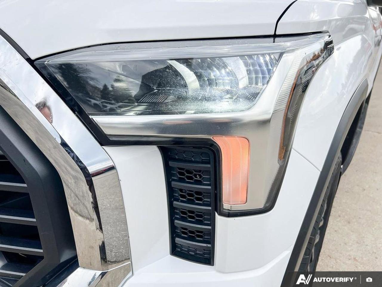 2022 Toyota Tundra SR   3.5L V6   LOW KMS   4-DOOR Photo