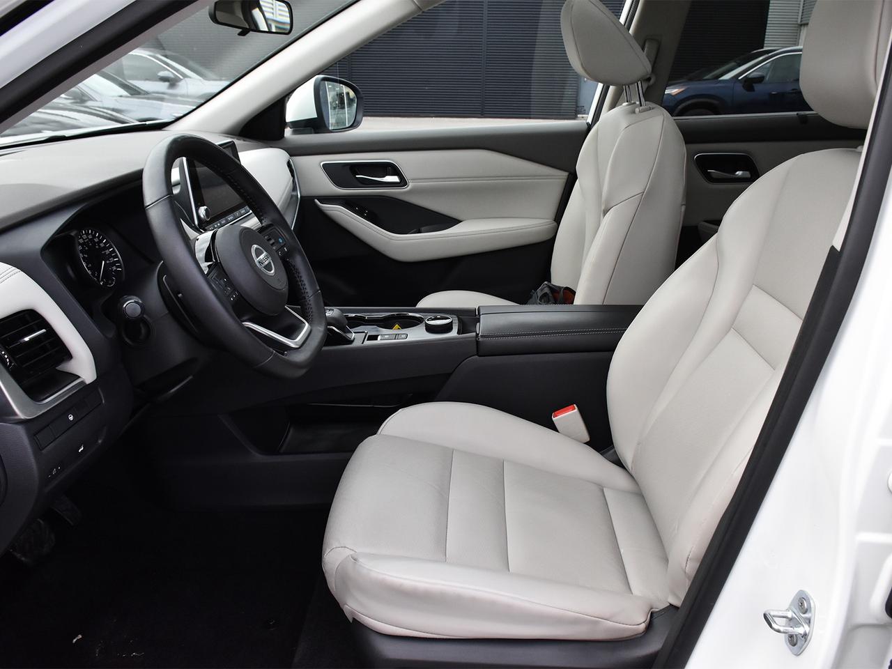 2021 Nissan Rogue SV  - Sunroof -  Heated Seats Photo