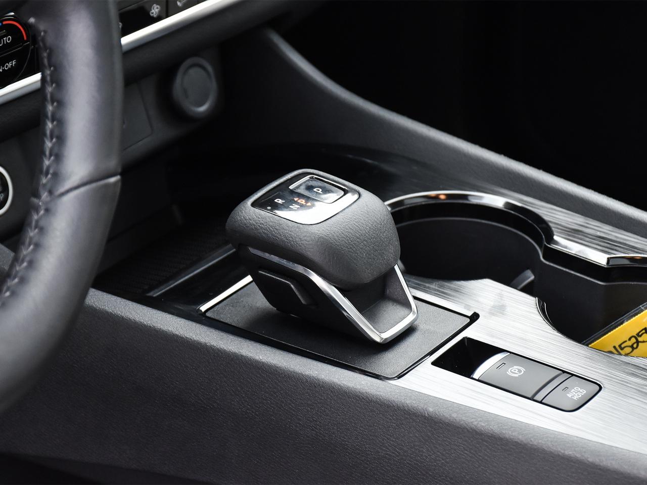 2021 Nissan Rogue SV  - Sunroof -  Heated Seats Photo