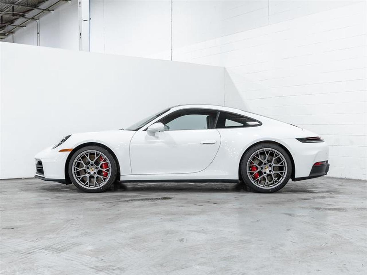 2026 Porsche 911  Photo3