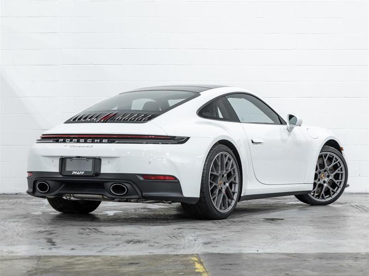 2026 Porsche 911  Photo