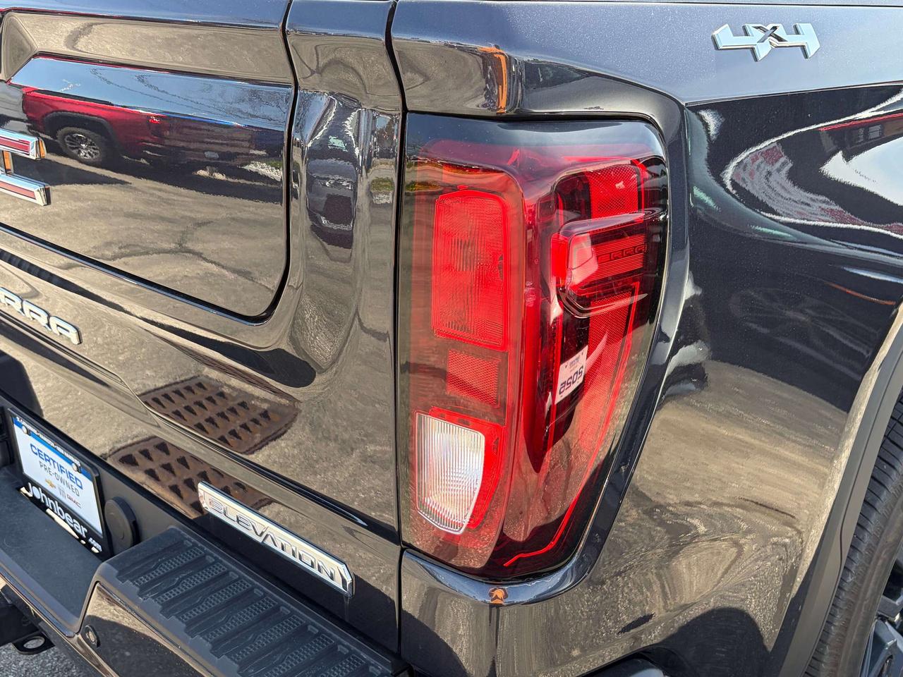 2024 GMC Sierra 1500 ELEVATION Photo