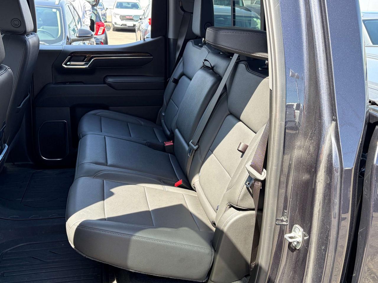 2024 GMC Sierra 1500 ELEVATION Photo