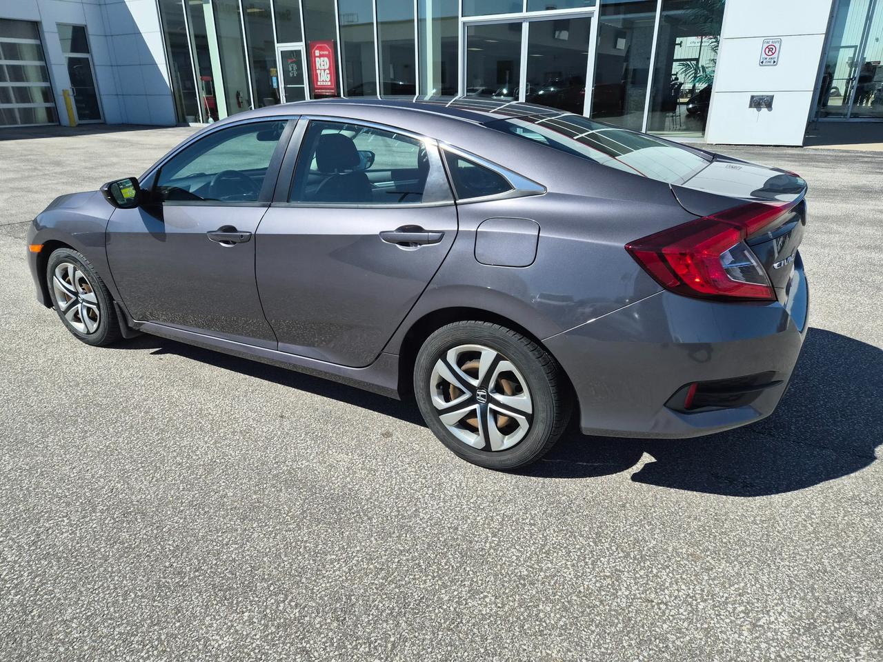 2017 Honda Civic LX (M6) 4dr Sedan Photo