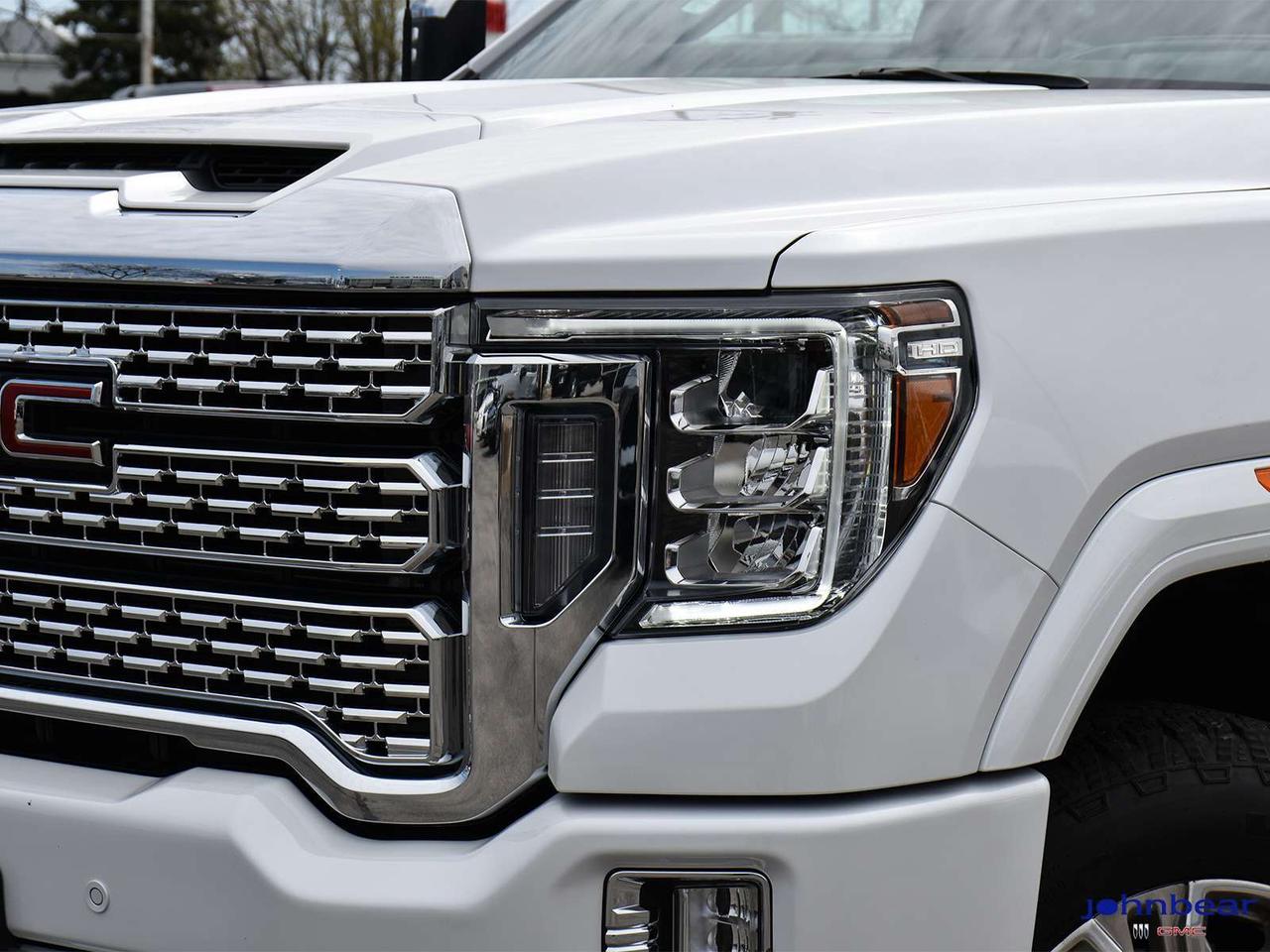 2023 GMC Sierra 3500HD Denali Photo2