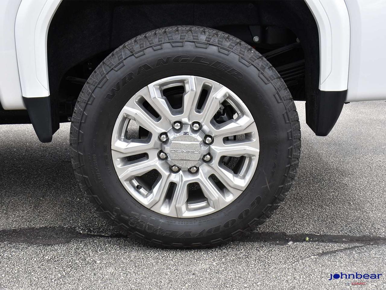 2023 GMC Sierra 3500HD Denali Photo