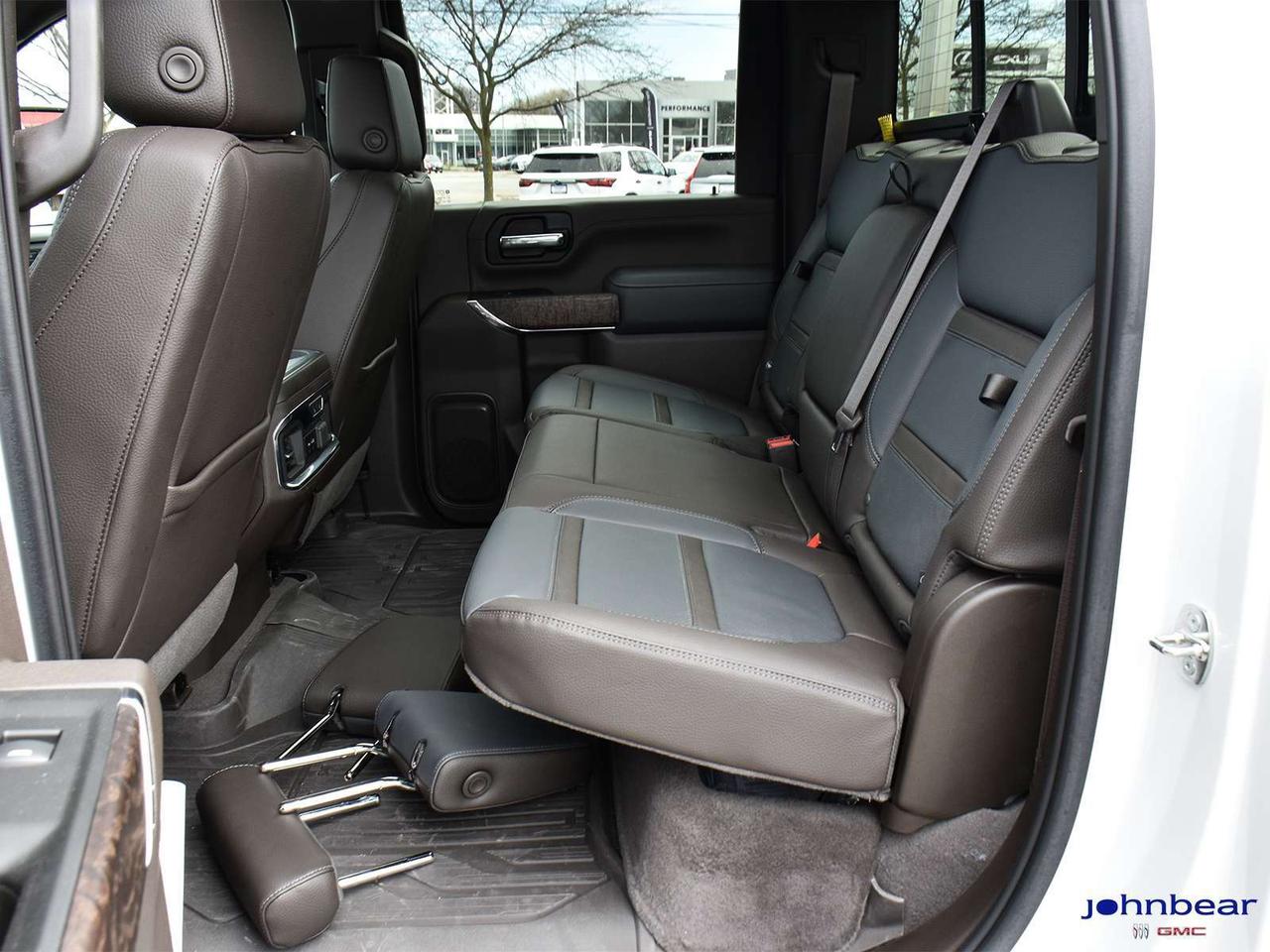 2023 GMC Sierra 3500HD Denali Photo