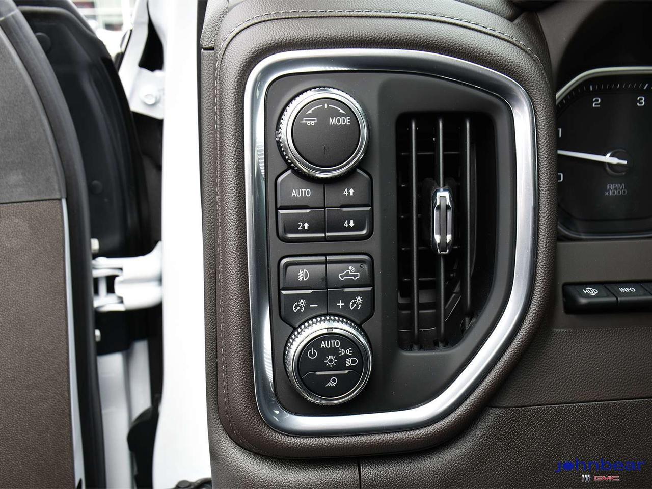 2023 GMC Sierra 3500HD Denali Photo