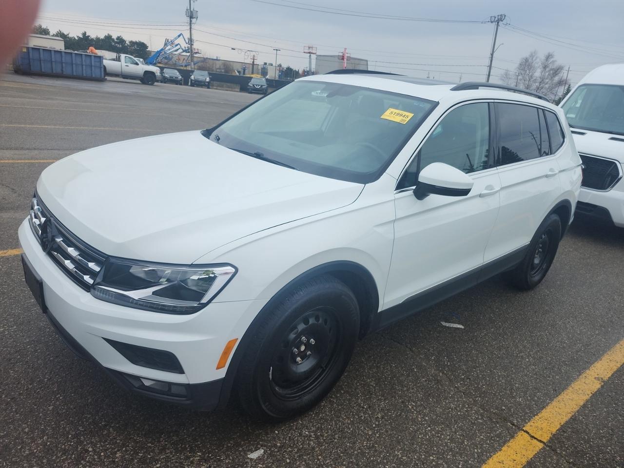 2020 Volkswagen Tiguan Comfortline 4Motion Pearl white Pano Roof   Leathe Photo0