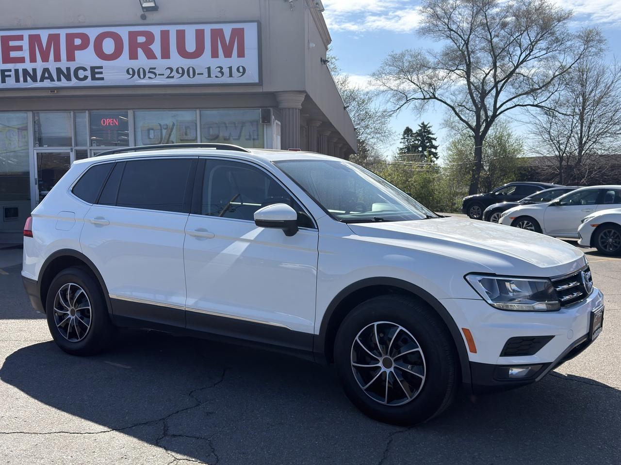 2020 Volkswagen Tiguan Comfortline 4Motion Pearl white Pano Roof   Leathe Photo