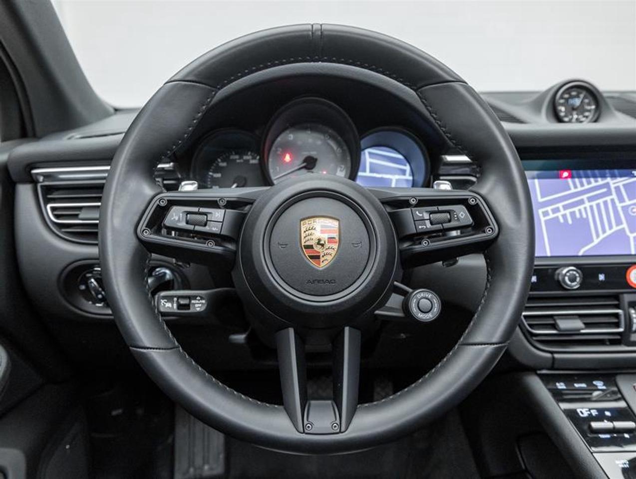 2024 Porsche Macan  Photo