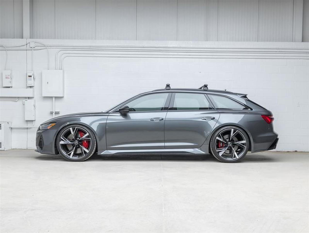 2022 Audi RS 6 Avant  Photo