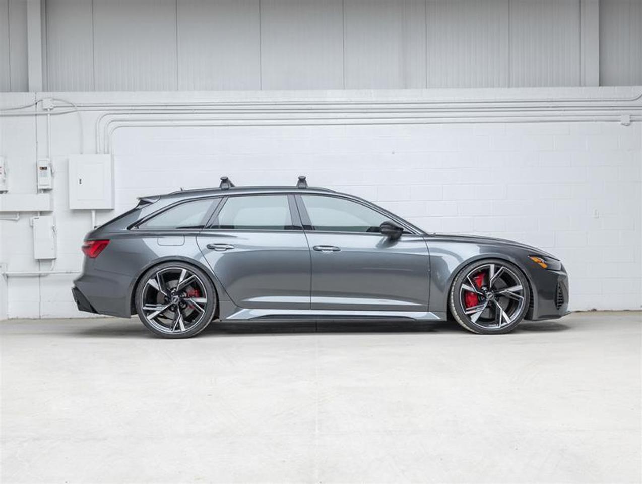 2022 Audi RS 6 Avant  Photo