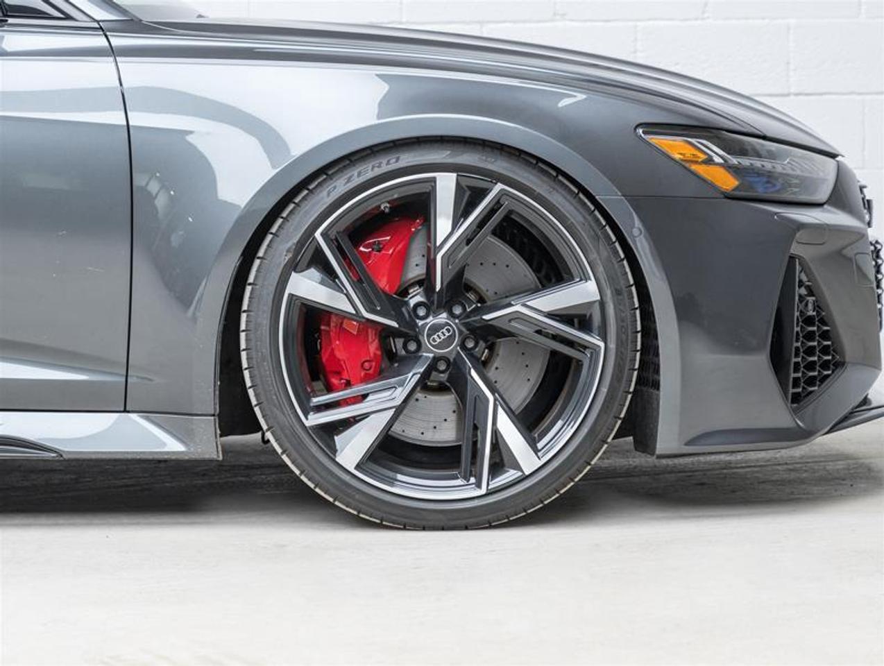 2022 Audi RS 6 Avant  Photo