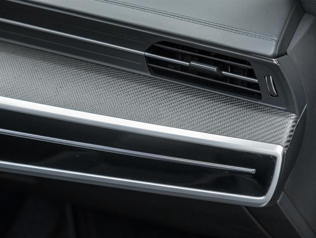 2022 Audi RS 6 Avant  Photo